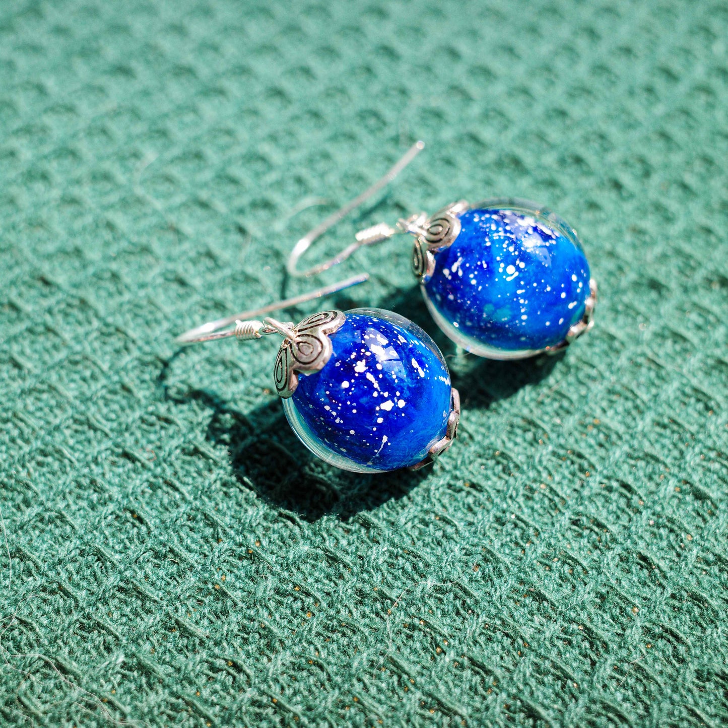 One-of-a-Kind | Mo-Q | Inner Painting Earrings | Starry Sky